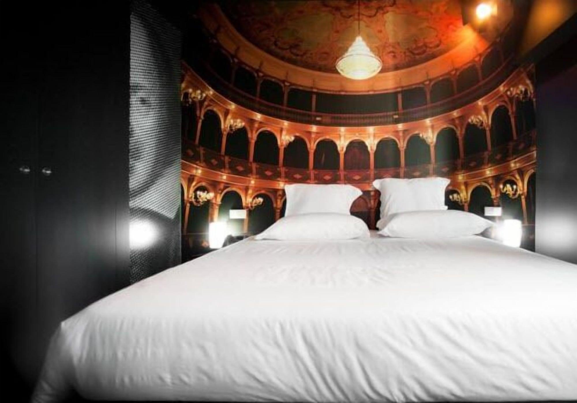 Design & Wine Hotel กามีนญา ภายนอก รูปภาพ