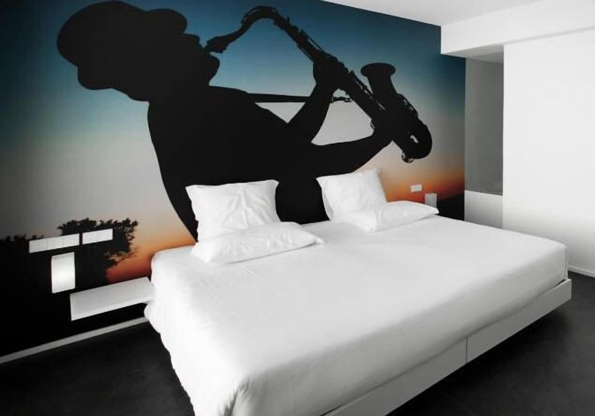 Design & Wine Hotel กามีนญา ภายนอก รูปภาพ