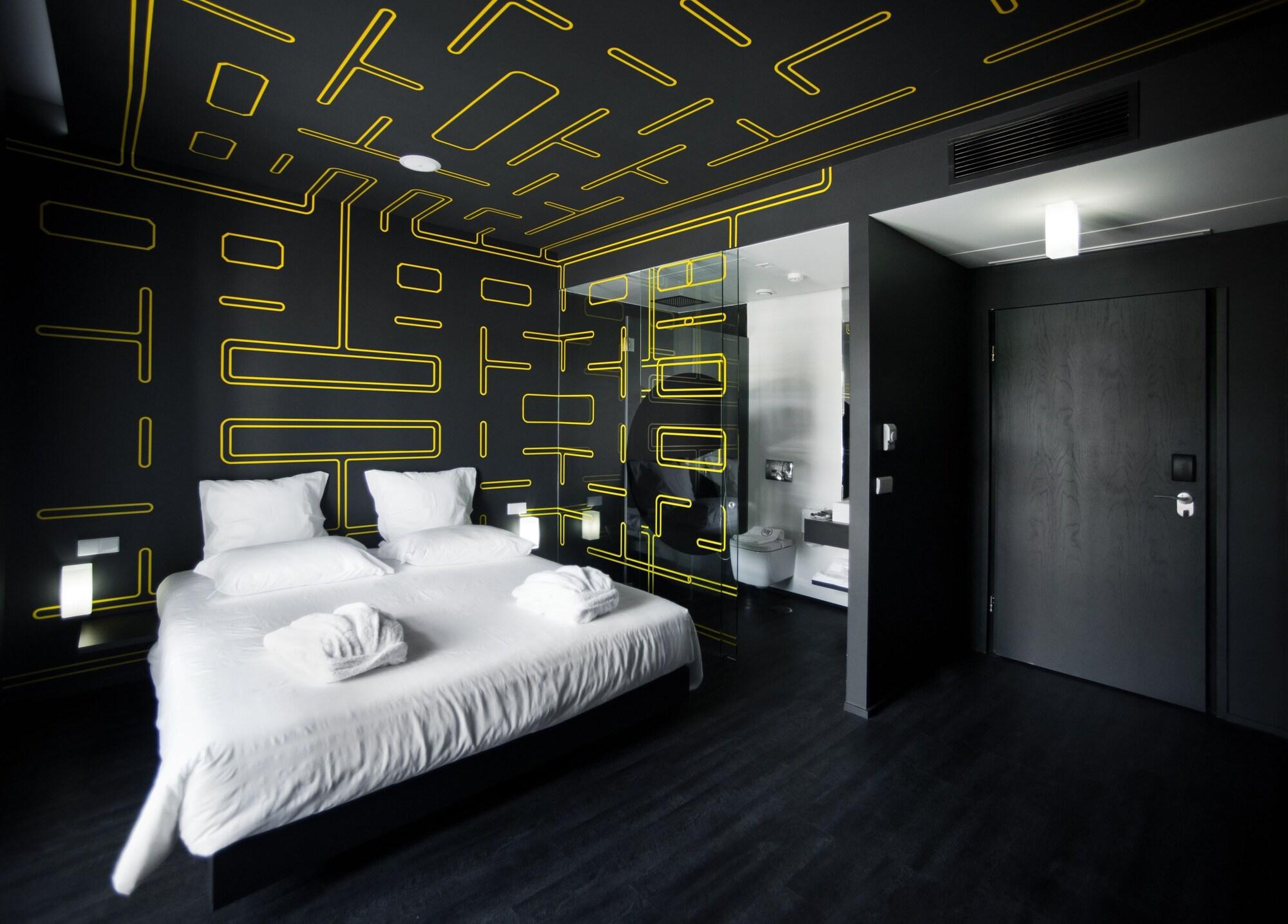 Design & Wine Hotel กามีนญา ภายนอก รูปภาพ
