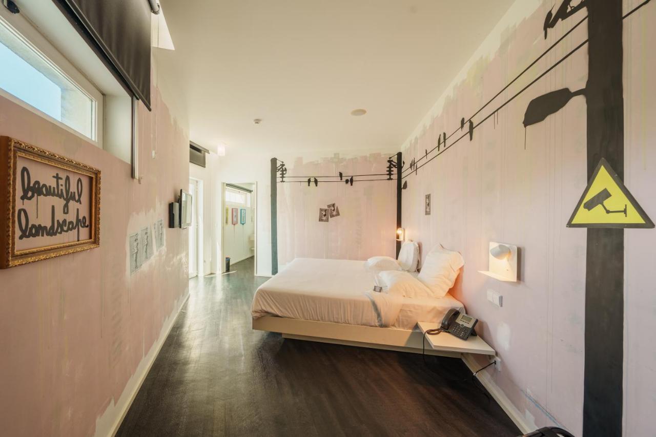 Design & Wine Hotel กามีนญา ภายนอก รูปภาพ