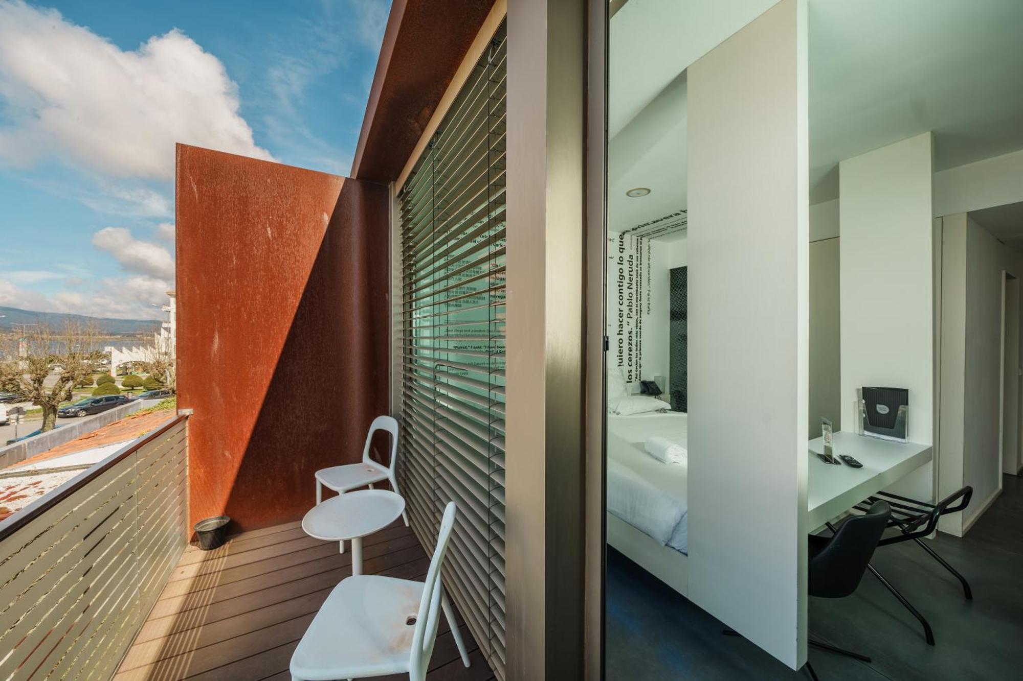 Design & Wine Hotel กามีนญา ภายนอก รูปภาพ