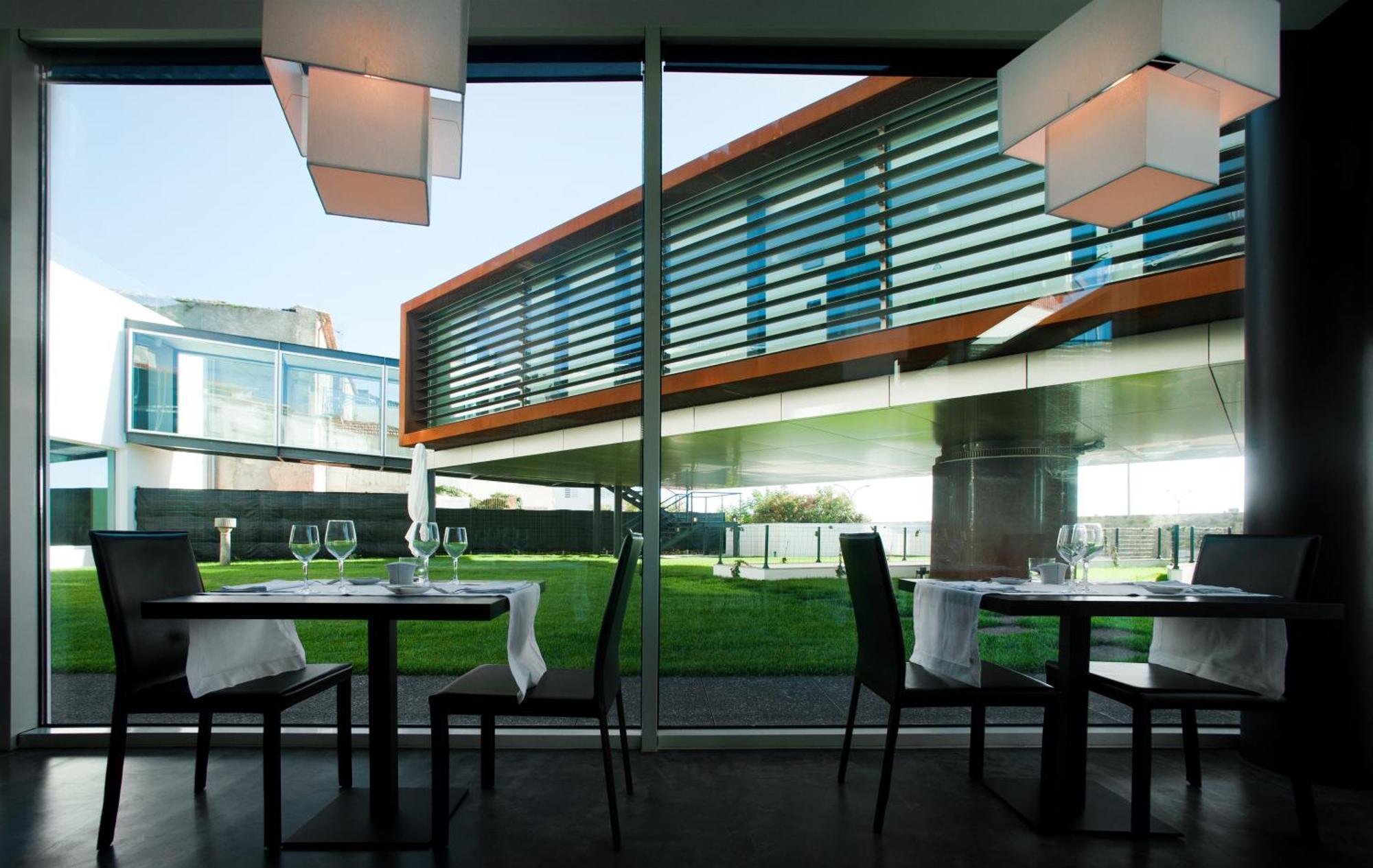 Design & Wine Hotel กามีนญา ภายนอก รูปภาพ
