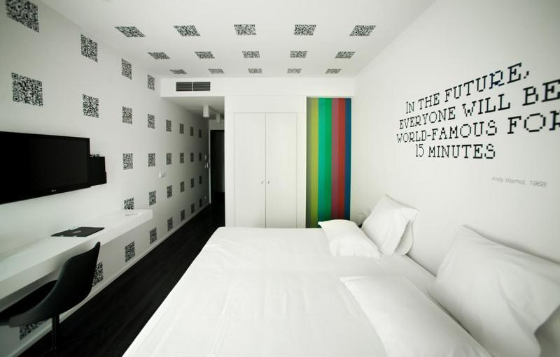 Design & Wine Hotel กามีนญา ห้อง รูปภาพ
