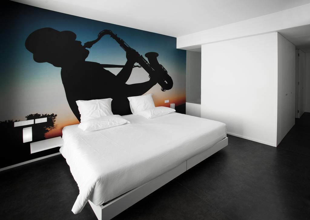 Design & Wine Hotel กามีนญา ภายนอก รูปภาพ